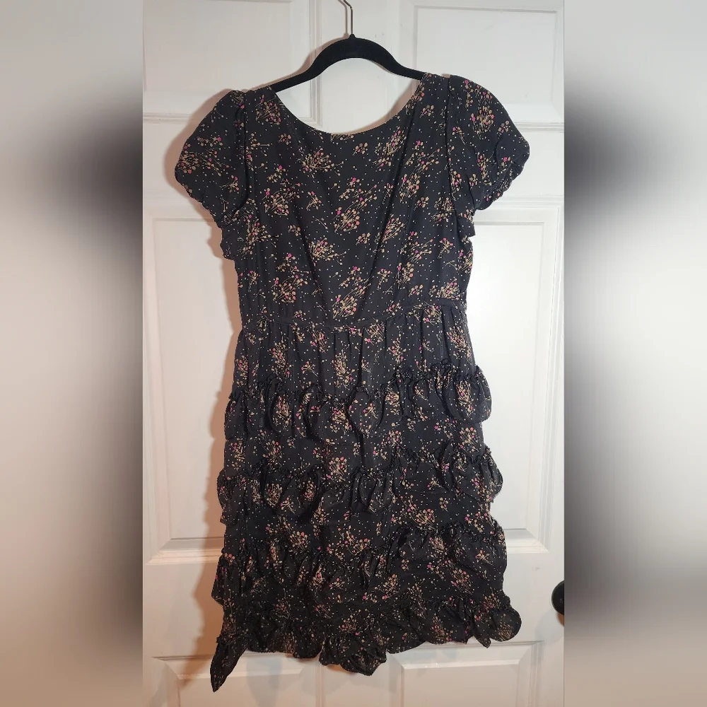 Juicy Couture Black Floral 100% Silk Tiered Ruffle Short Sleeve Dress Sz 6